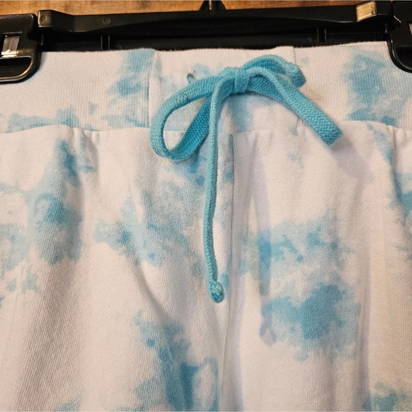 Disney women's Disneyland tie dye design sweat shorts size M - Picture 5 of 10